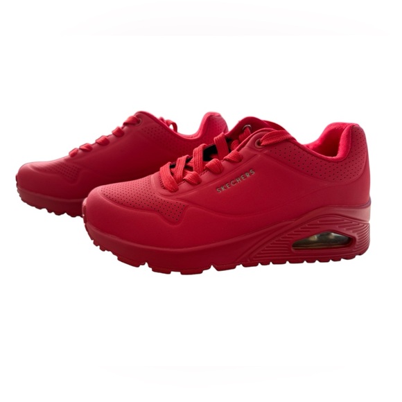 Skechers Shoes - NEW Skechers memory Foam sneakers